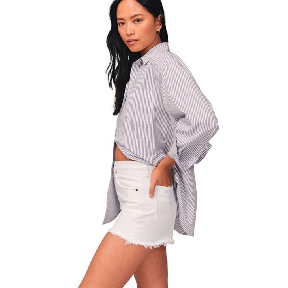 Abercrombie & Fitch Simone High Rise Shorts in White Size 4 27